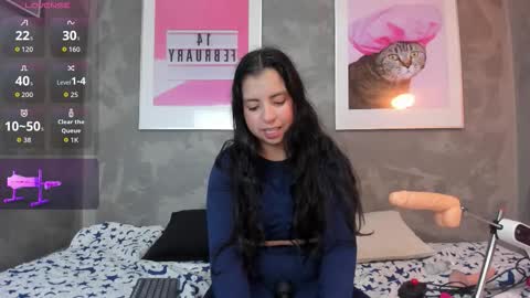 Snapshot of mianyxara_ chatting on 12/17/25, 09:10 Mia online show from 12/17/25, 09:10