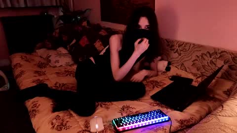 Snapshot of miaowhowl chatting on 01/13/25, 11:38 Kristien online show from 01/13/25, 11:38