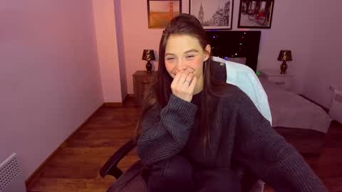 Mia online show from 12/18/24, 10:02