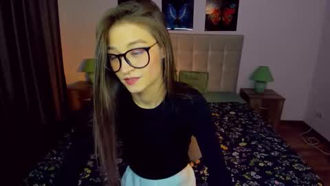 Mia online show from 01/07/25, 07:06