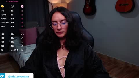 MIAPORTMANN online show from 12/18/24, 12:18