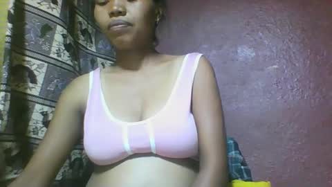 Snapshot of miarii chatting on 03/08/25, 11:37 miarii online show from 03/08/25, 11:37