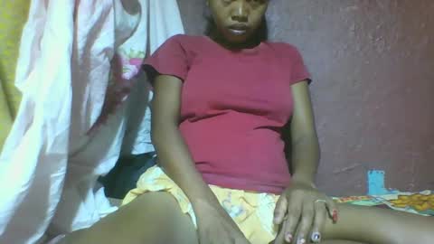 Snapshot of miarii chatting on 03/11/25, 04:21 miarii online show from 03/11/25, 04:21