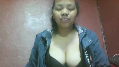 Snapshot of miarii chatting on 09/21/25, 08:05 miarii online show from 09/21/25, 08:05