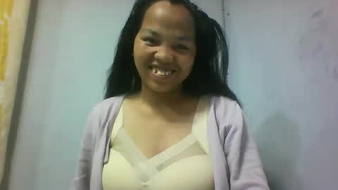 Snapshot of miarii chatting on 10/08/25, 05:27 miarii online show from 10/08/25, 05:27