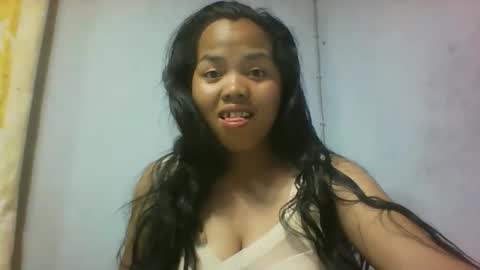 Snapshot of miarii chatting on 10/20/25, 05:19 miarii online show from 10/20/25, 05:19