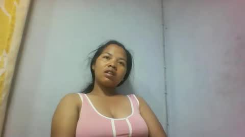 Snapshot of miarii chatting on 10/23/25, 08:24 miarii online show from 10/23/25, 08:24