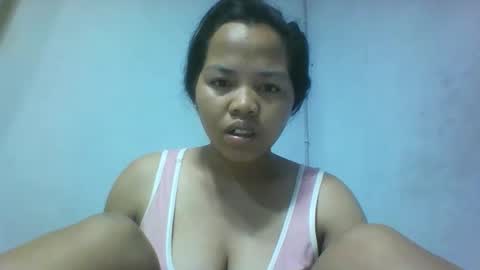 Snapshot of miarii chatting on 10/25/25, 02:52 miarii online show from 10/25/25, 02:52