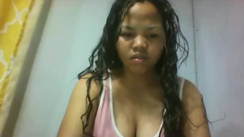 Snapshot of miarii chatting on 11/13/25, 08:46 miarii online show from 11/13/25, 08:46