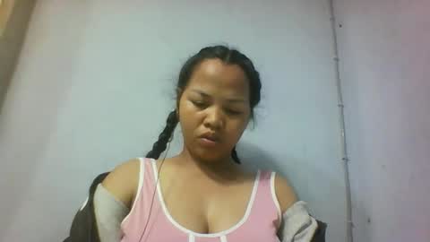 Snapshot of miarii chatting on 11/15/25, 04:54 miarii online show from 11/15/25, 04:54