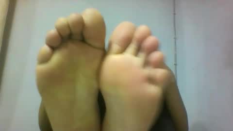 Snapshot of miarii chatting on 11/17/25, 05:24 miarii online show from 11/17/25, 05:24