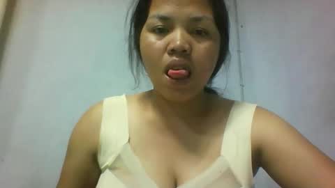 Snapshot of miarii chatting on 11/20/25, 05:12 miarii online show from 11/20/25, 05:12