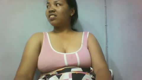 Snapshot of miarii chatting on 11/24/25, 06:07 miarii online show from 11/24/25, 06:07