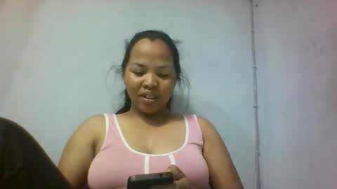 Snapshot of miarii chatting on 11/28/25, 09:12 miarii online show from 11/28/25, 09:12