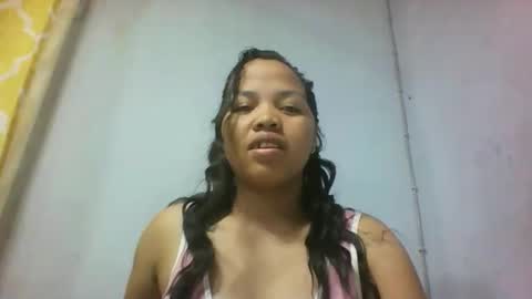 Snapshot of miarii chatting on 12/14/25, 03:23 miarii online show from 12/14/25, 03:23