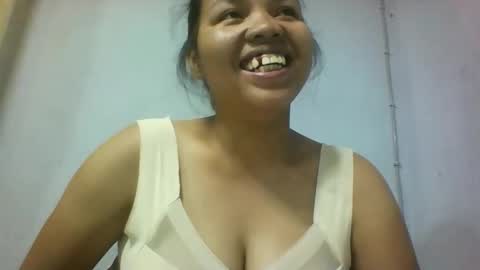 Snapshot of miarii chatting on 12/15/25, 05:06 miarii online show from 12/15/25, 05:06