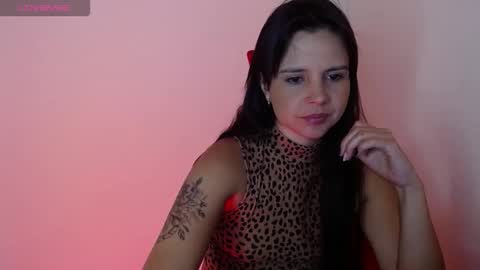 Snapshot of miarobinn_ chatting on 09/24/25, 11:35 miarobinn_ online show from 09/24/25, 11:35