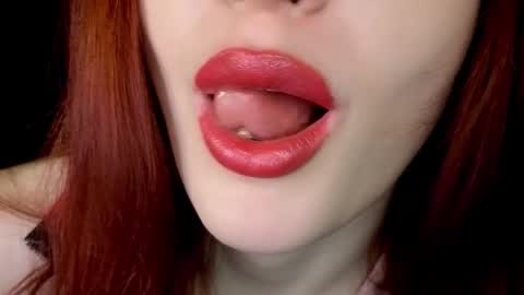 Mia online show from 02/04/26, 04:51