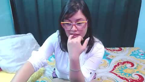 mia online show from 06/05/26, 05:18
