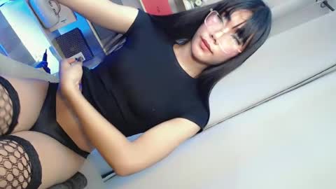 Snapshot of miasex980271 chatting on 06/14/26, 05:42 miasex980271 online show from 06/14/26, 05:42