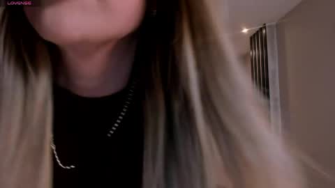 Snapshot of miasilvax chatting on 05/07/26, 11:15 Mia Silva online show from 05/07/26, 11:15