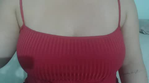 Snapshot of miasp chatting on 12/31/24, 01:57 MiaSP online show from 12/31/24, 01:57