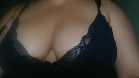 Snapshot of miasp chatting on 01/29/25, 05:51 MiaSP online show from 01/29/25, 05:51