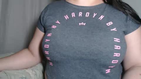 Snapshot of miasp chatting on 11/03/25, 12:35 MiaSP online show from 11/03/25, 12:35