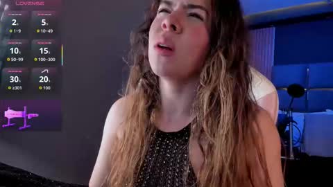 miatorres4 online show from 11/14/25, 04:33