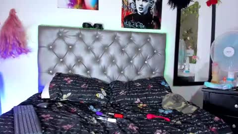 Mariana  online show from 01/17/25, 10:23