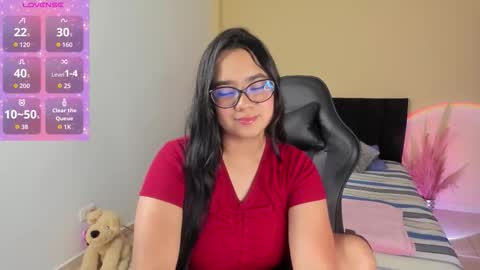 Mia Varela online show from 10/19/25, 04:24