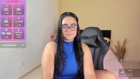 Mia Varela online show from 11/07/25, 08:20