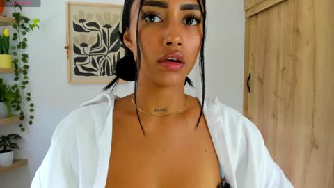 Mia Velvet  online show from 04/03/26, 05:00