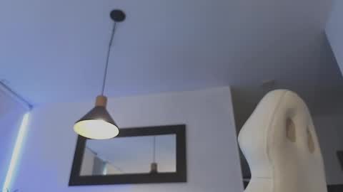 Snapshot of miavero chatting on 01/18/25, 07:48 Mia online show from 01/18/25, 07:48