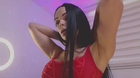 Snapshot of miavero chatting on 03/12/25, 03:51 Mia online show from 03/12/25, 03:51