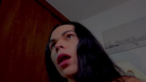 Snapshot of miavero chatting on 10/04/25, 02:04 Mia online show from 10/04/25, 02:04