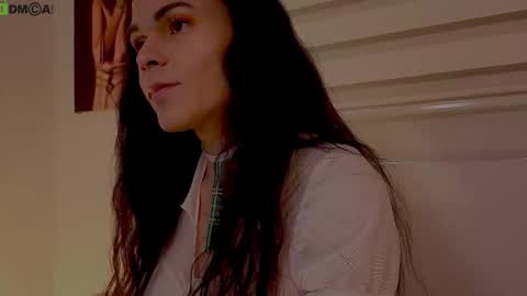 Snapshot of miavero chatting on 11/10/25, 03:55 Mia online show from 11/10/25, 03:55