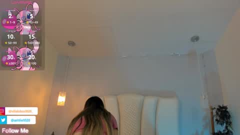 Mia Villalobos online show from 10/06/25, 12:02