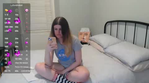 Mia  online show from 02/08/25, 08:42