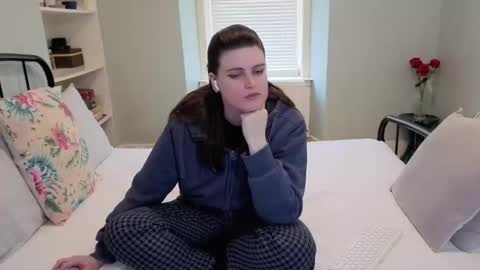 Mia  online show from 02/27/26, 02:17