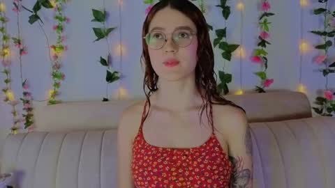 Snapshot of miawinx chatting on 11/20/25, 09:03 Mia winx online show from 11/20/25, 09:03