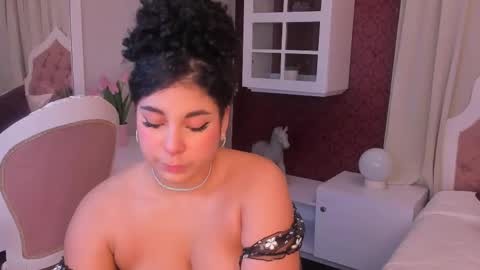 Snapshot of miawoderfull chatting on 03/10/25, 03:23 Mia online show from 03/10/25, 03:23