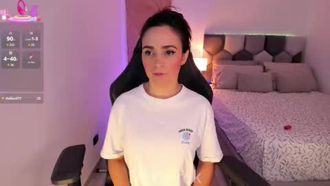 Snapshot of miazurek chatting on 10/20/25, 02:45 THE BEST LOVRS antonio flatlastifoundyoulautrebleudrpapaolu donnie lbsunkown1804 online show from 10/20/25, 02:45