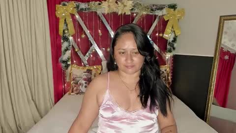 micaelahott_ online show from 12/05/25, 02:53