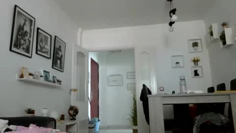 Snapshot of mich6921 chatting on 06/01/26, 04:20 MILO MIAMI online show from 06/01/26, 04:20