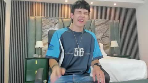 Michael online show from 10/01/25, 02:34