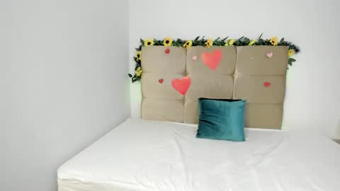 Micky and Sharon online show from 02/21/25, 02:28