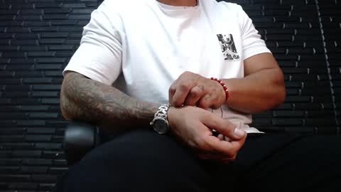 Michael Daviss online show from 01/09/25, 01:02