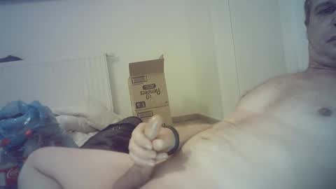 Snapshot of michael_go chatting on 01/08/25, 01:11 Michael online show from 01/08/25, 01:11