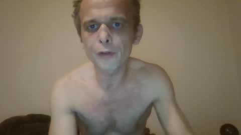 Snapshot of michael_go chatting on 10/03/25, 10:18 Michael online show from 10/03/25, 10:18